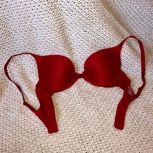 Victoria’s Secret 34B plunge push-up bra